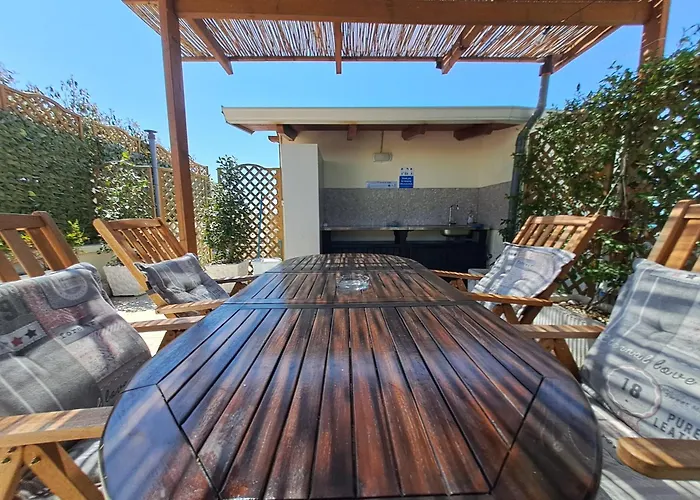 Paradise Rooftop Apartment Golem (Tirana)