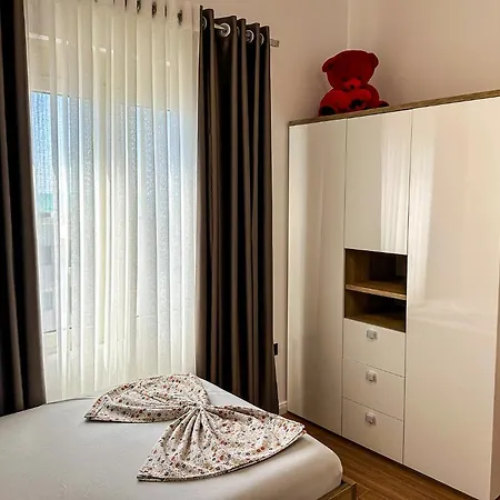 Apartment Paradise Rooftop Golem (Tirana)
