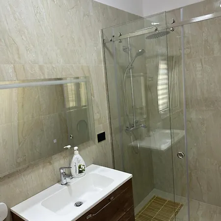 Lägenhet Paradise Rooftop Golem (Tirana)