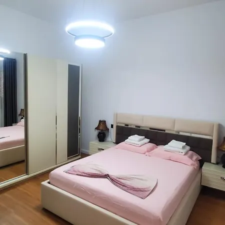 Paradise Rooftop Apartment Golem (Tirana)