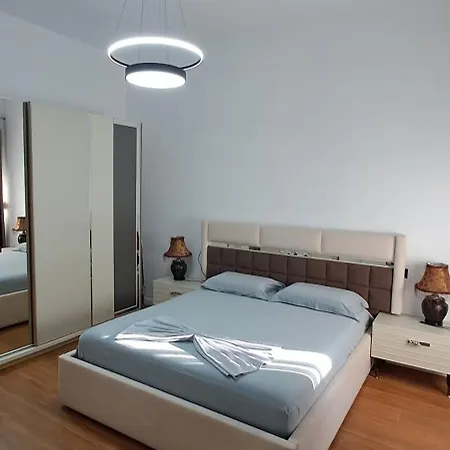 Apartment Paradise Rooftop Golem (Tirana)