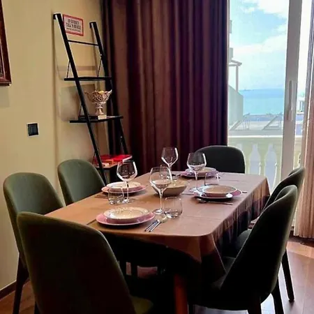 Paradise Rooftop Lägenhet Golem (Tirana)